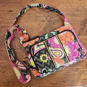 Vera Bradley Ziggy Zinnia Crossbody Bag Retired Print W/ Built-In Wallet Pocket